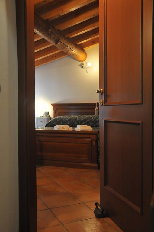 Bed & Breakfast Castello Padenghe sul Garda Rum bild